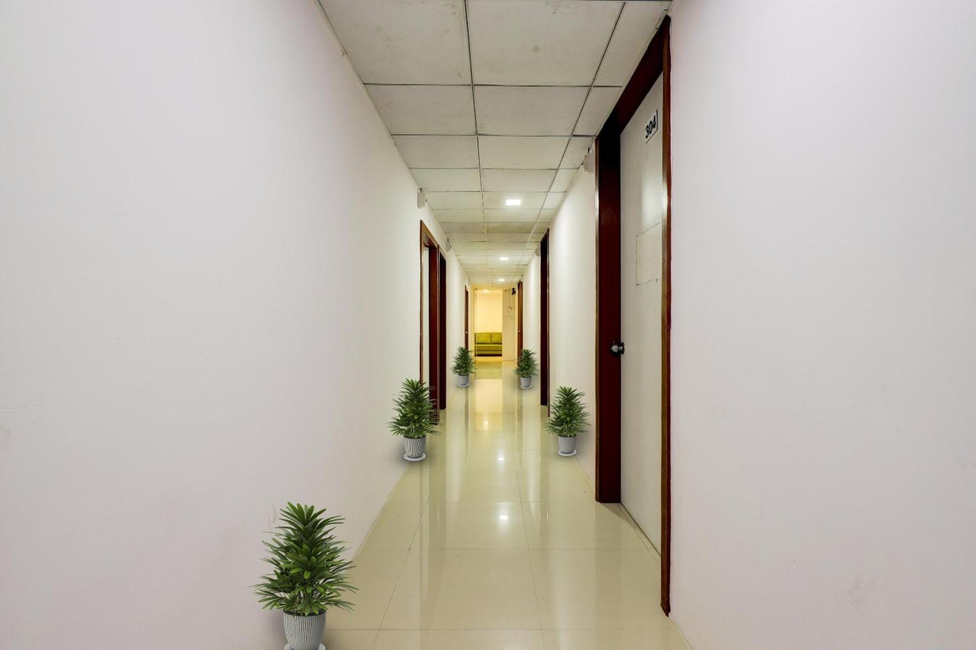 Hotel O Cozy Rooms Surat Dış mekan fotoğraf