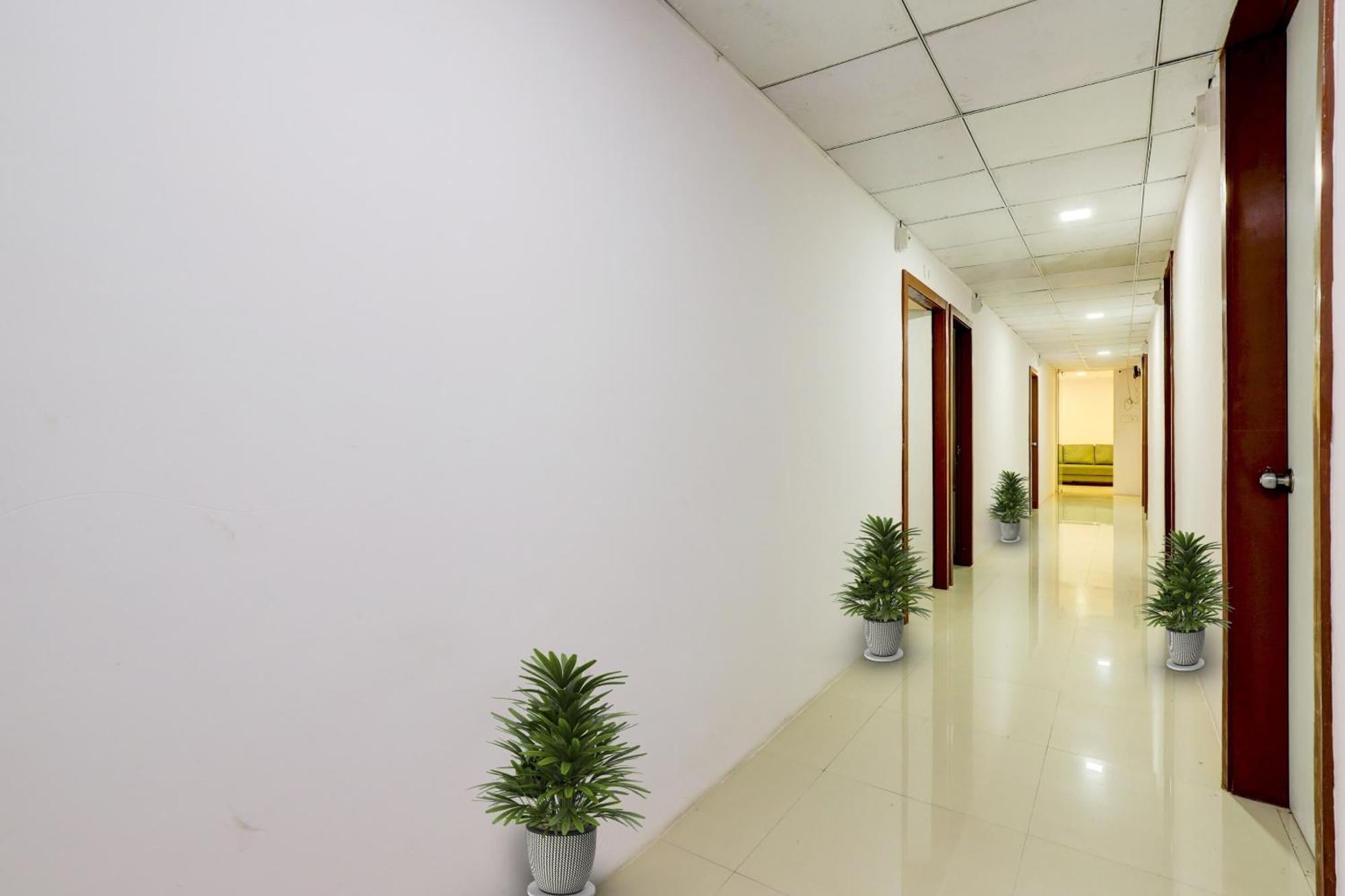 Hotel O Cozy Rooms Surat Dış mekan fotoğraf