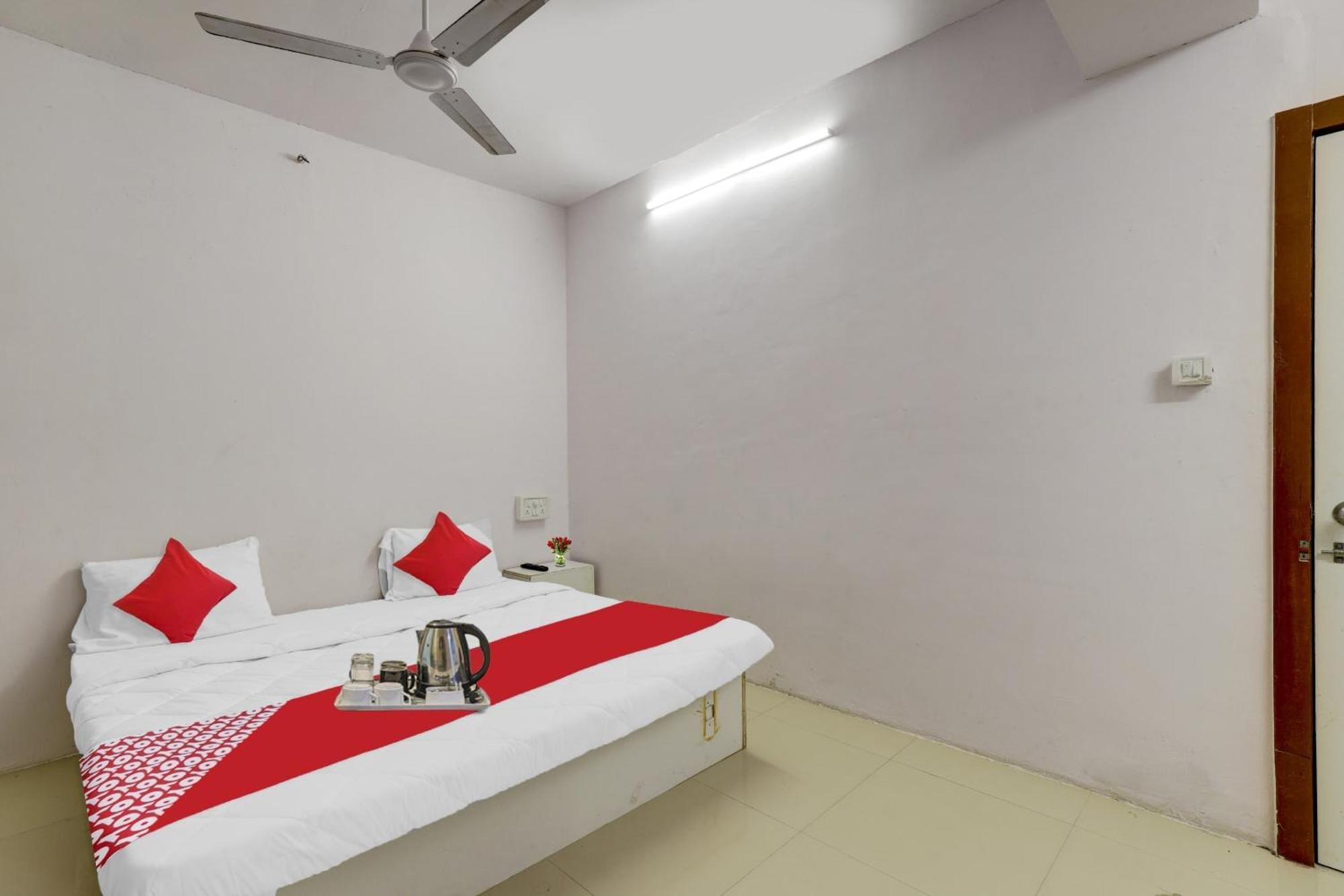 Hotel O Cozy Rooms Surat Dış mekan fotoğraf