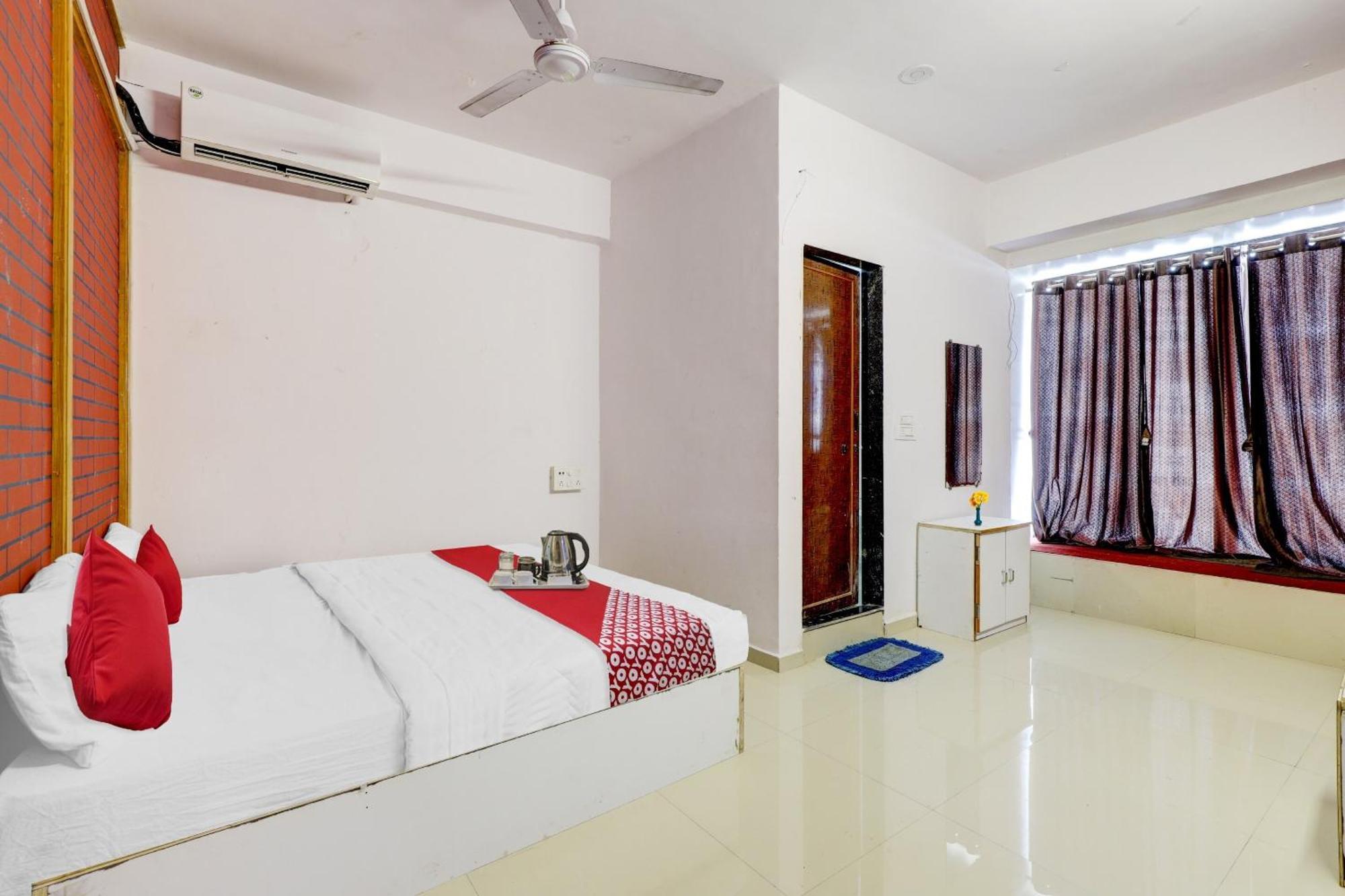 Hotel O Cozy Rooms Surat Dış mekan fotoğraf